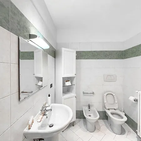 Bilocale Con Terrazzo E Box Auto Su Richiesta Como