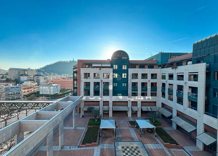 Bilocale Con Terrazzo E Box Auto Su Richiesta * Como