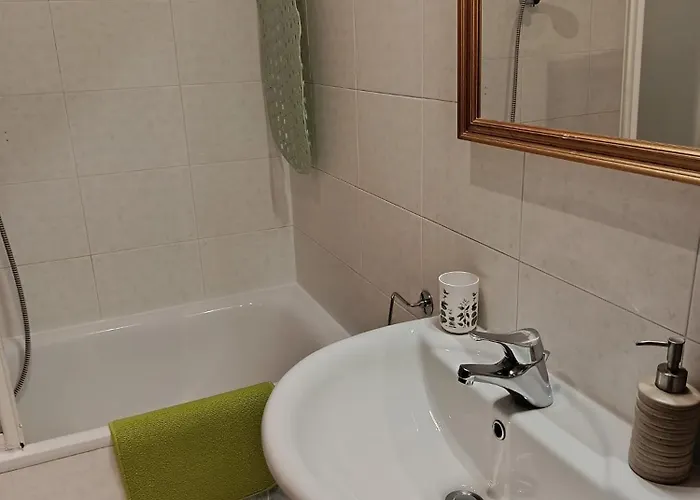 Bilocale Con Terrazzo E Box Auto Su Richiesta 公寓 科莫